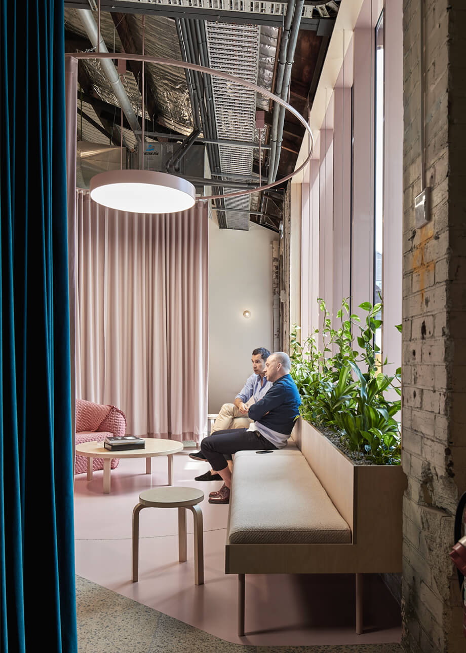 Bresic Whitney, Rosebery